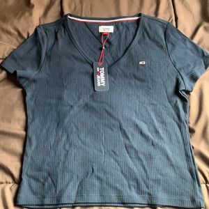 Women’s Large Tommy Hilfiger Shirt